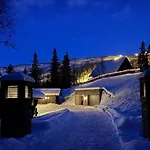 Skogstad Lodge, Prázdninový dům *