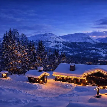 Skogstad Lodge, *