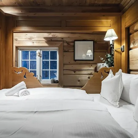 Holiday home Skogstad Lodge,