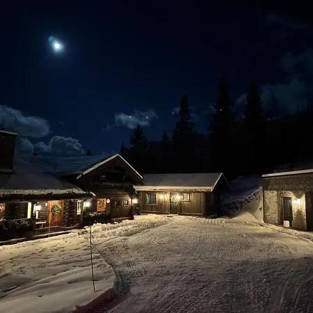 Skogstad Lodge, Holiday home