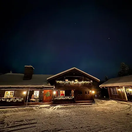 Skogstad Lodge,
