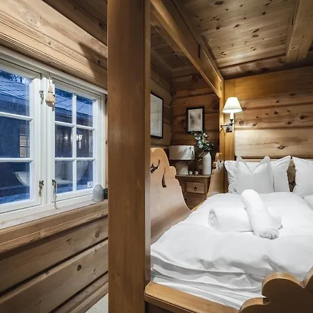 Holiday home Skogstad Lodge, *