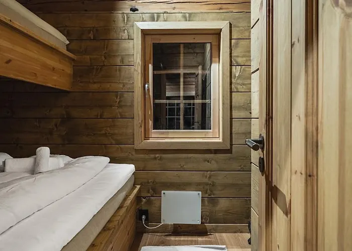 Feriehus Skogstad Lodge, *