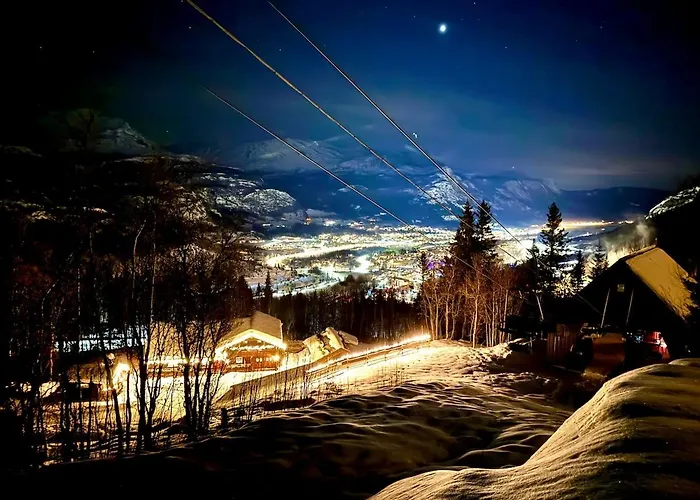 Skogstad Lodge, *