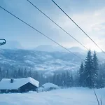 Skogstad Lodge, * ヘムセダール