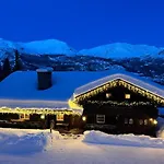 Skogstad Lodge,