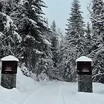Skogstad Lodge, * ヘムセダール