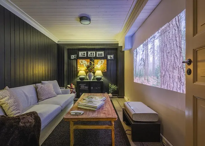 Holiday home Skogstad Lodge,